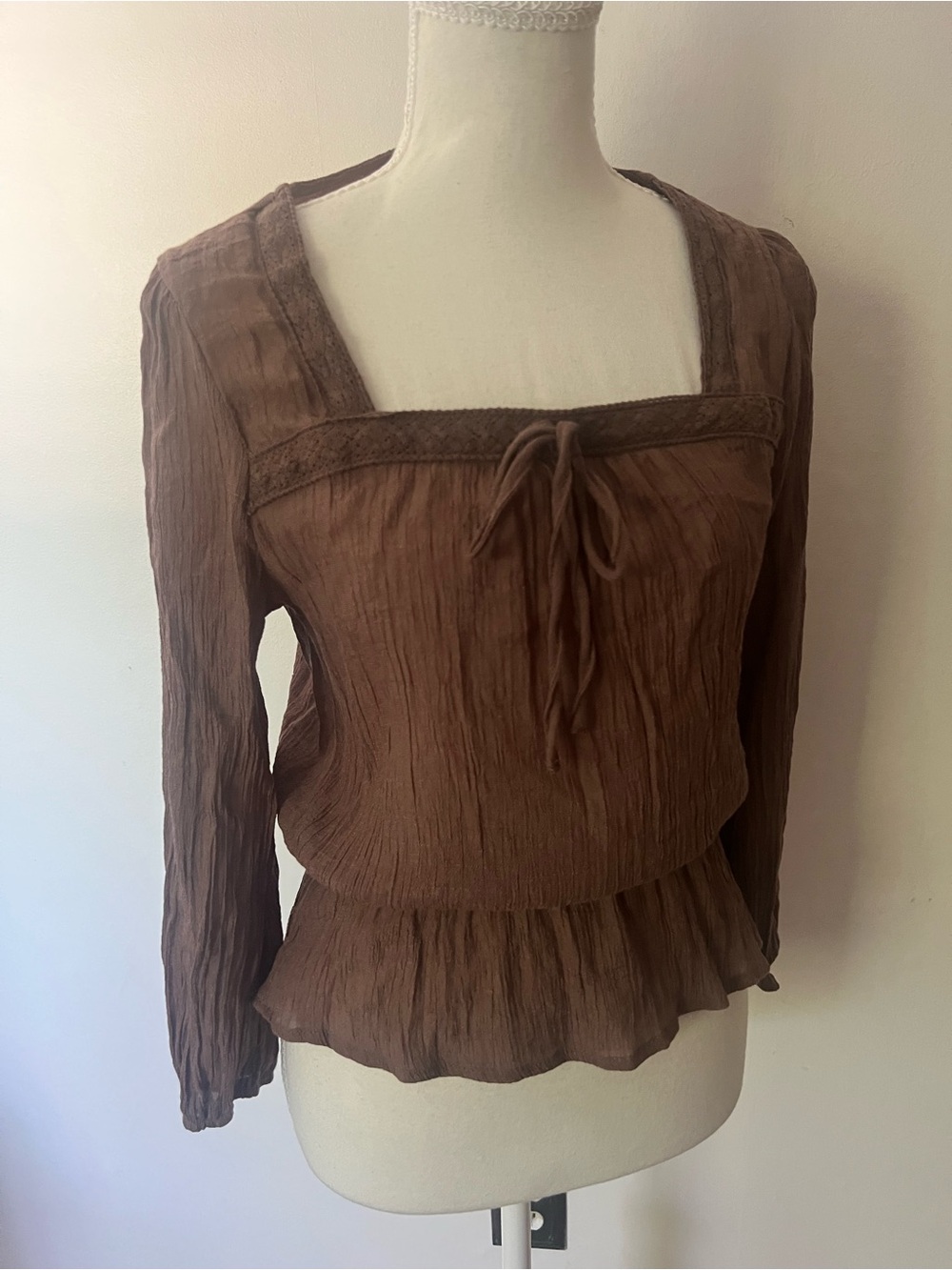 June & Hudson Women’s boho Brown Peasant Blouse with 3/4 sleeves, size M.